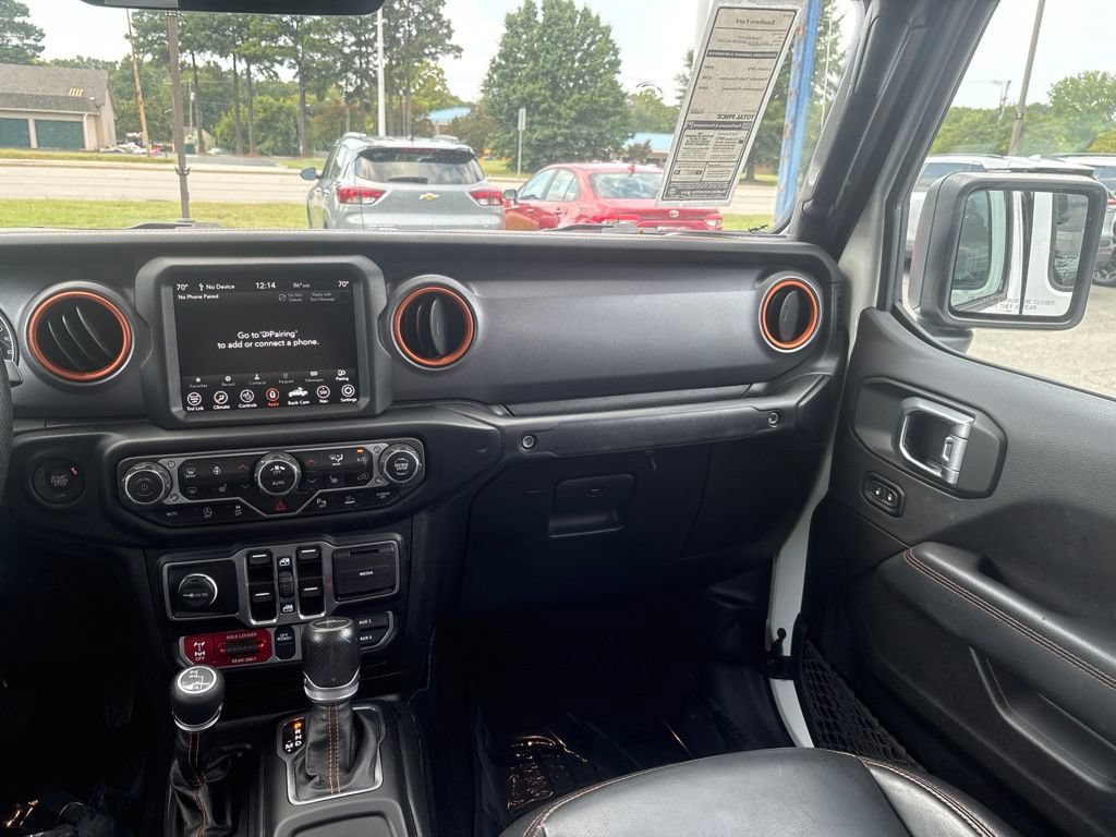 Used 2023 Jeep Gladiator Mojave w/ LED Lighting Group AWD/4WD image 17