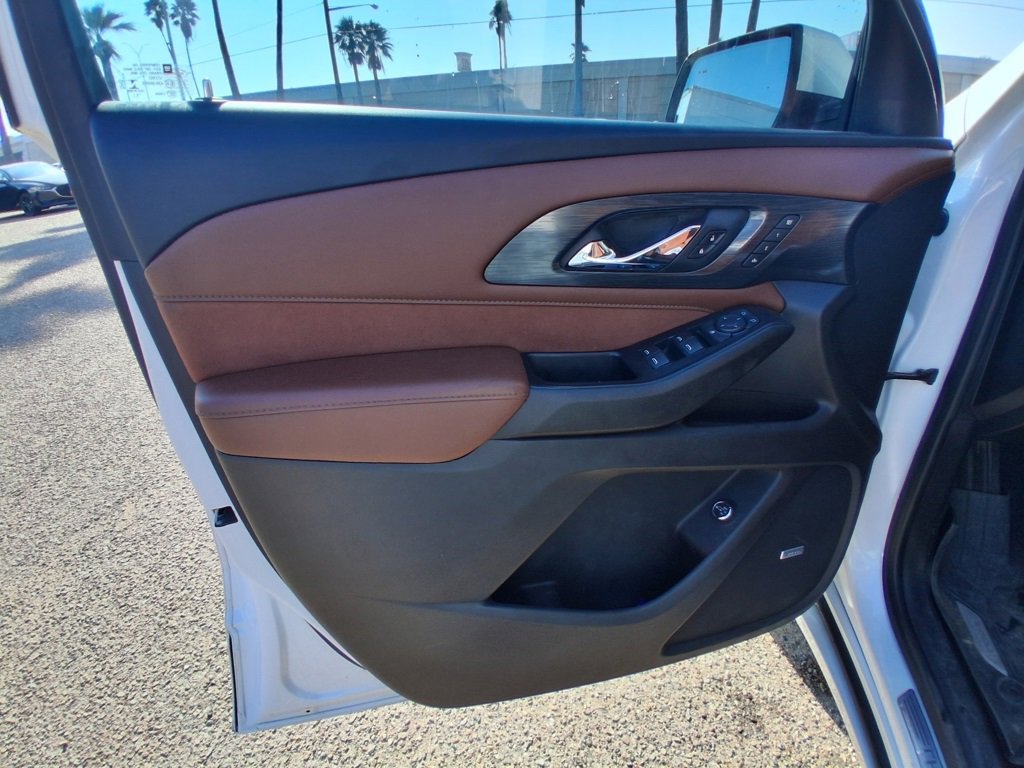 Used 2021 Chevrolet Traverse High Country image 10