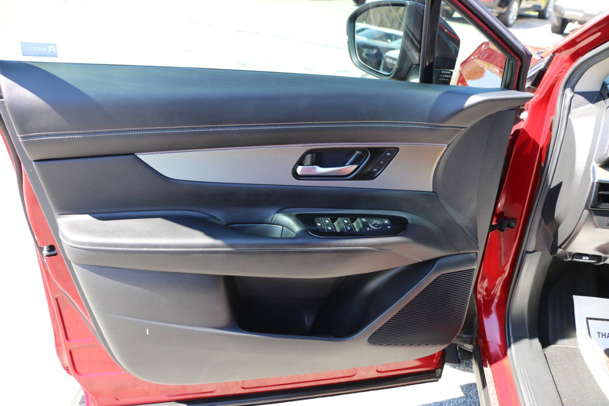 Used 2025 Nissan Murano SL AWD/4WD image 17