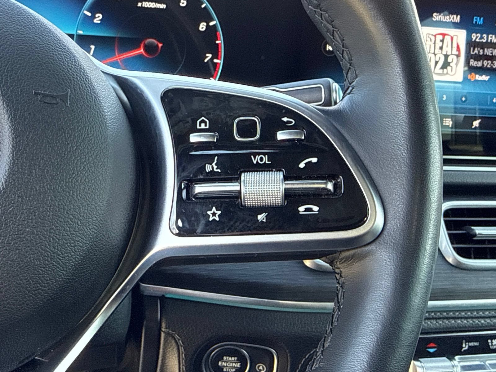 Used 2023 Mercedes-Benz GLS 580 4MATIC image 31