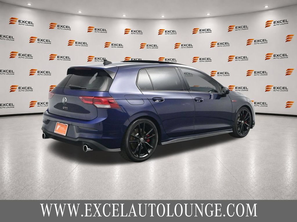 Used 2022 Volkswagen GTI SE FWD image 5