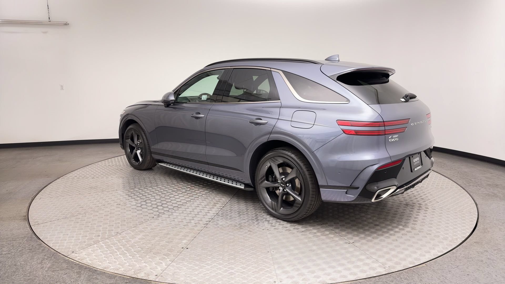 Certified 2026 Genesis GV70 3.5T Sport Prestige AWD/4WD image 4
