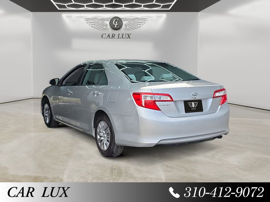 Used 2012 Toyota Camry LE FWD image 3