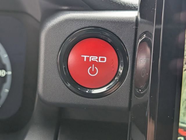 New 2026 Toyota 4Runner TRD Off-Road Premium AWD/4WD image 15