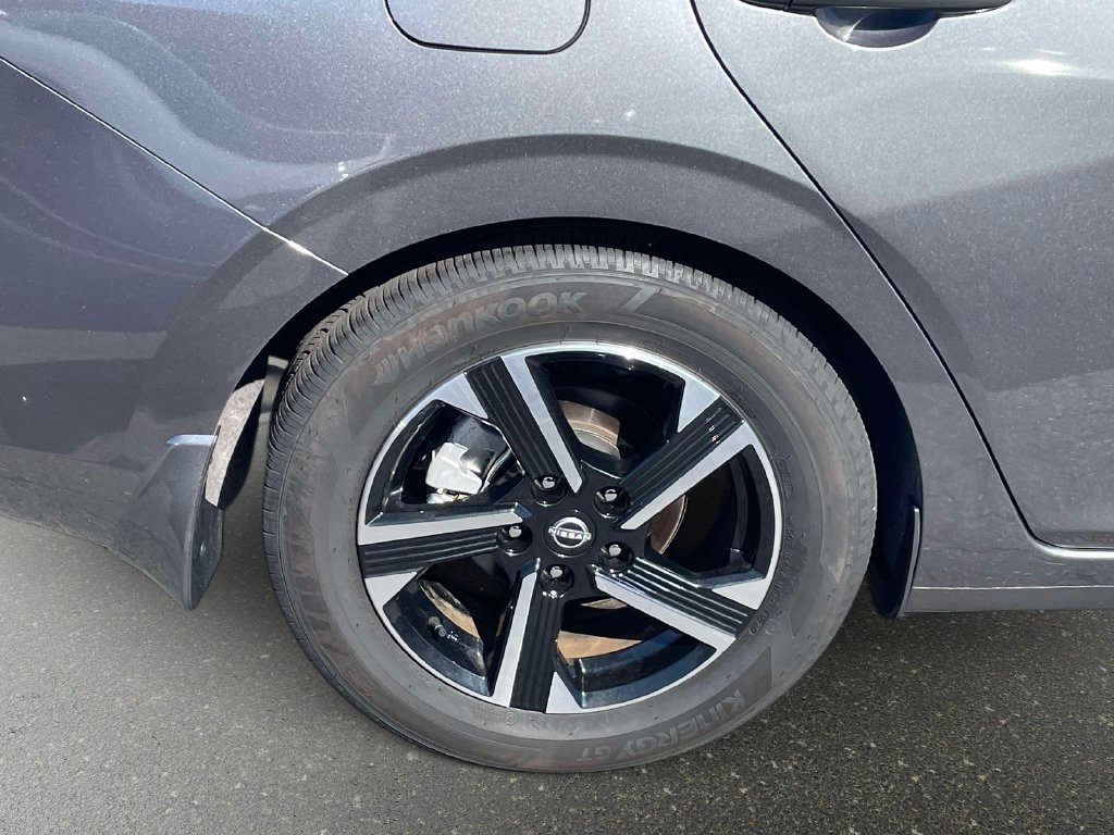 Used 2025 Nissan Sentra SV FWD image 7