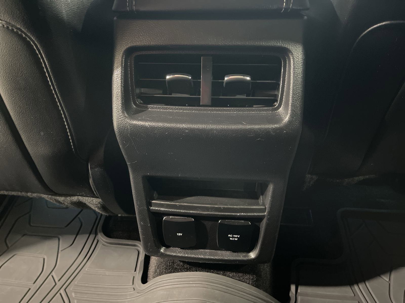 Used 2016 Ford Edge Titanium w/ Technology Package image 14