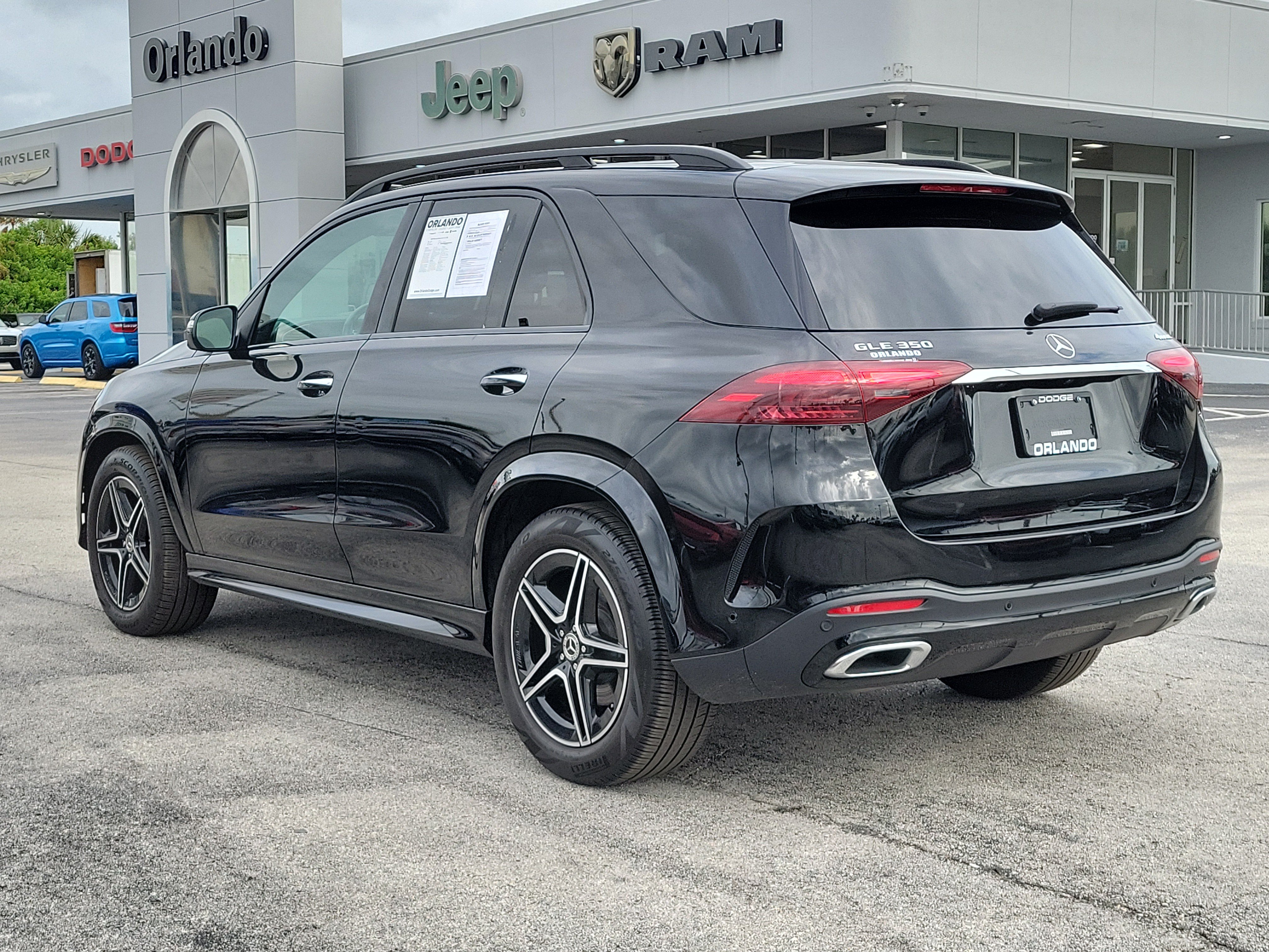 Used 2024 Mercedes-Benz GLE 350 4MATIC image 5