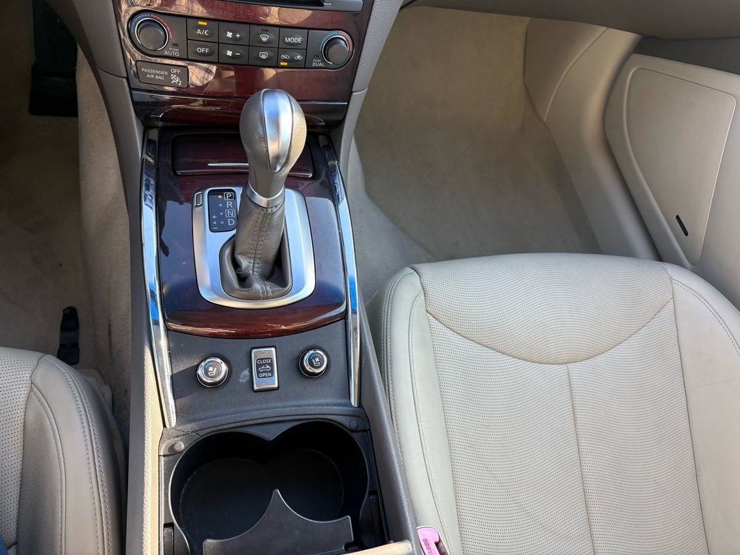 Used 2014 INFINITI Q60 Convertible w/ Premium Package image 27