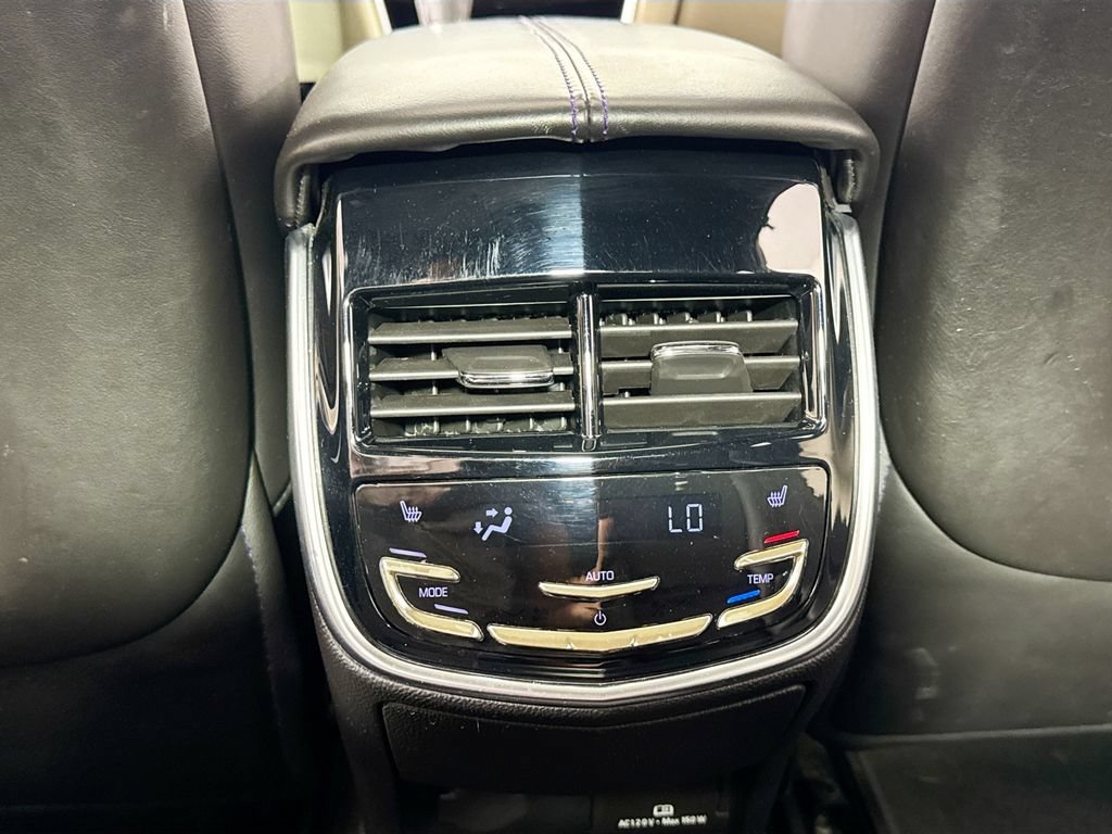 Used 2013 Cadillac XTS Platinum image 31
