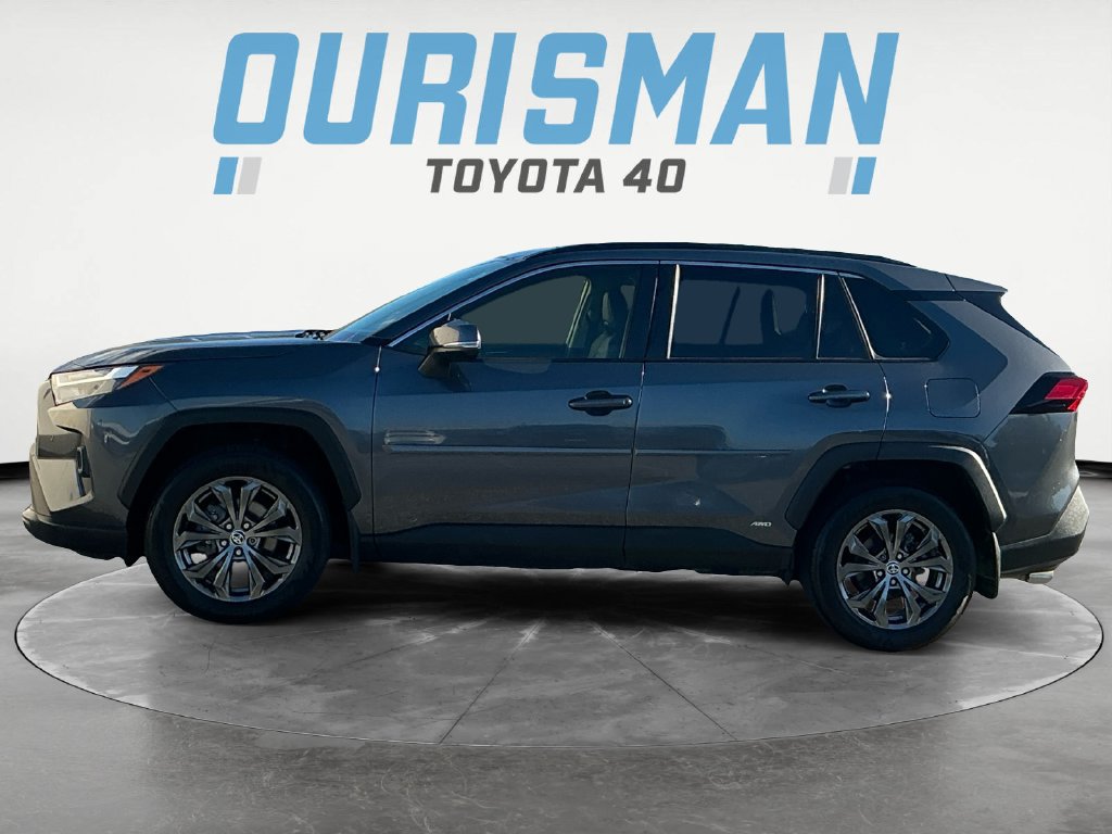 Used 2023 Toyota RAV4 XLE Premium AWD/4WD image 4