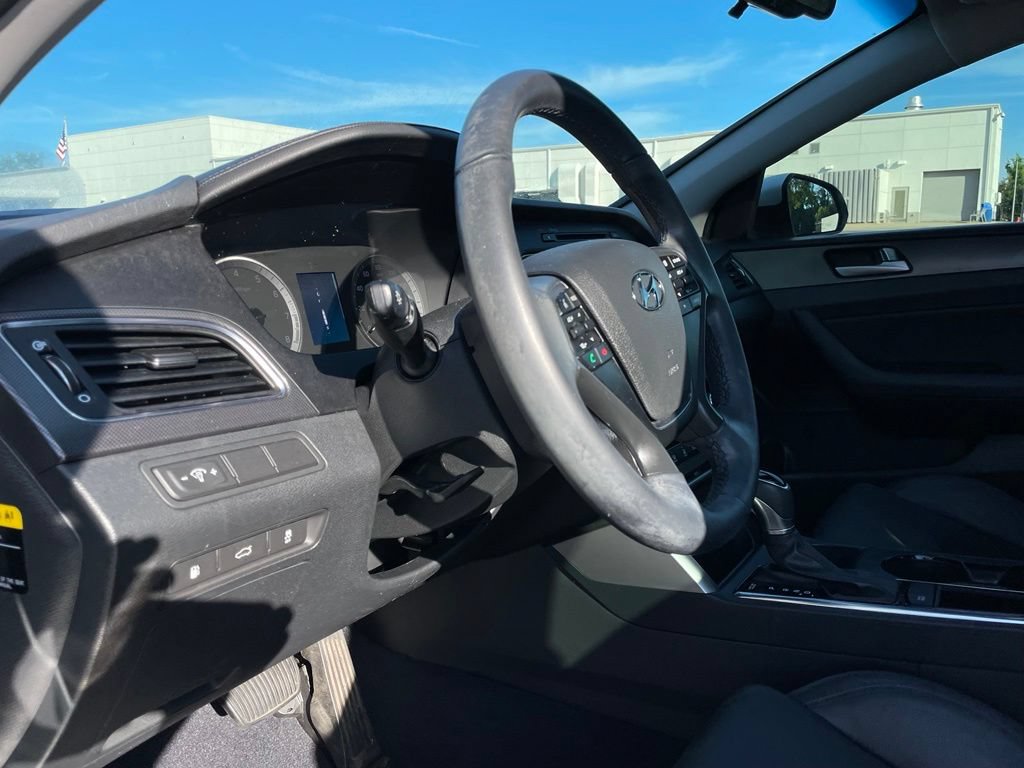 Used 2017 Hyundai Sonata Sport w/ Value Edition Package 02 FWD image 27