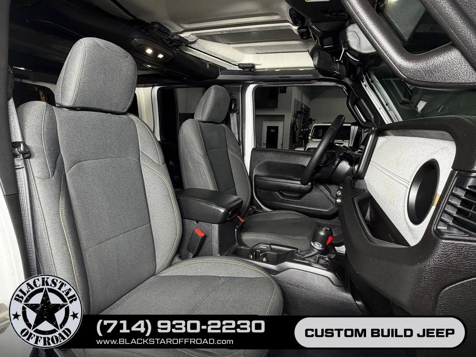 Used 2024 Jeep Wrangler Unlimited AWD/4WD image 15