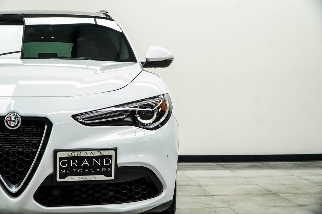 Used 2022 Alfa Romeo Stelvio Ti image 6