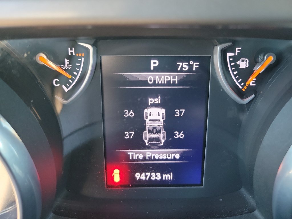 Used 2018 Jeep Wrangler Unlimited Sport S AWD/4WD image 27