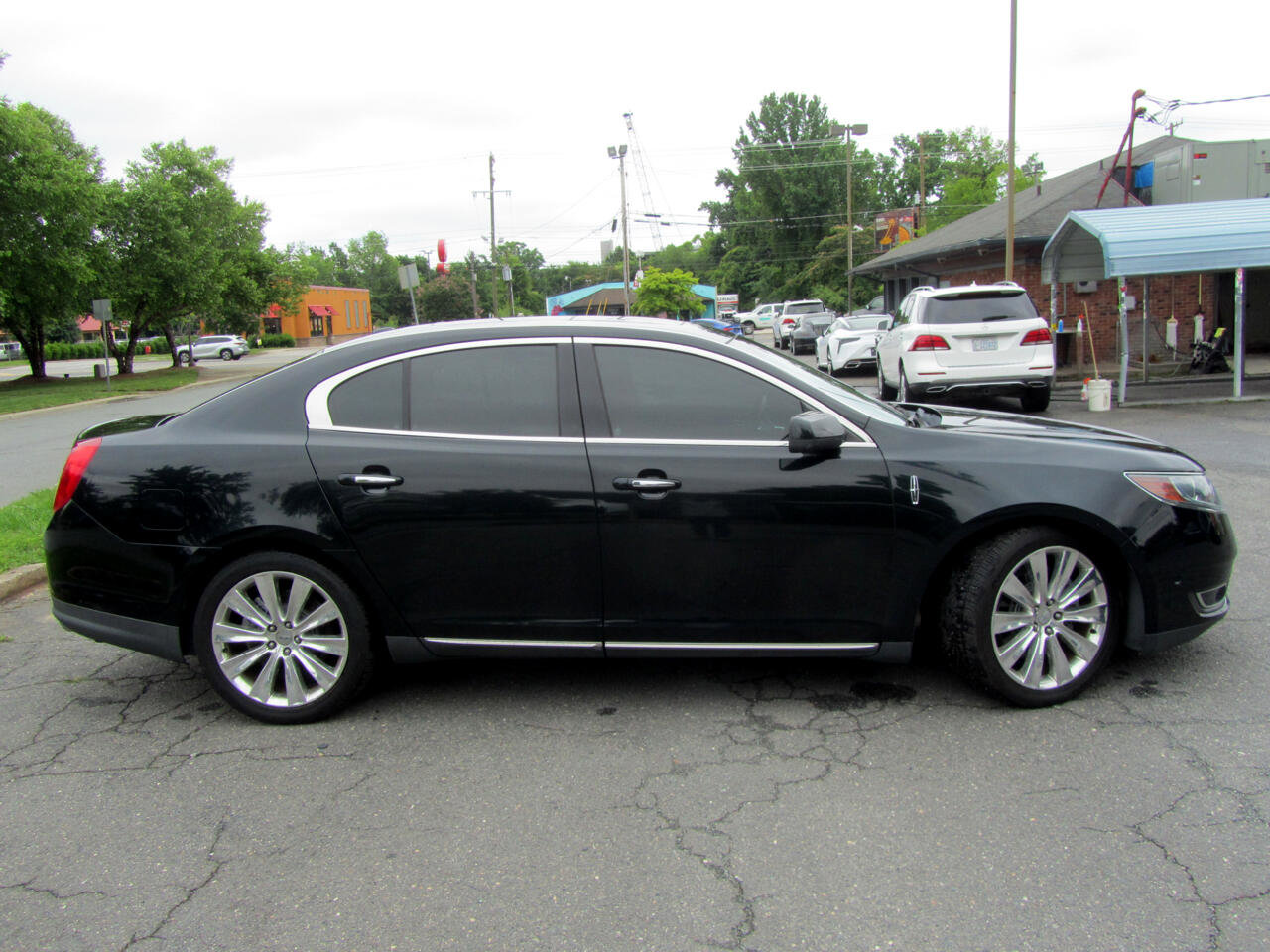 Used 2014 Lincoln MKS Elite w/ Equipment Group 201A image 11