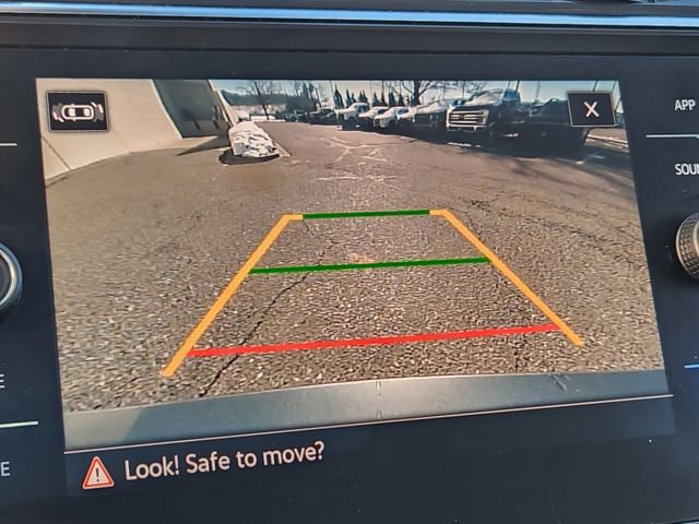 Used 2022 Volkswagen Tiguan SE image 22