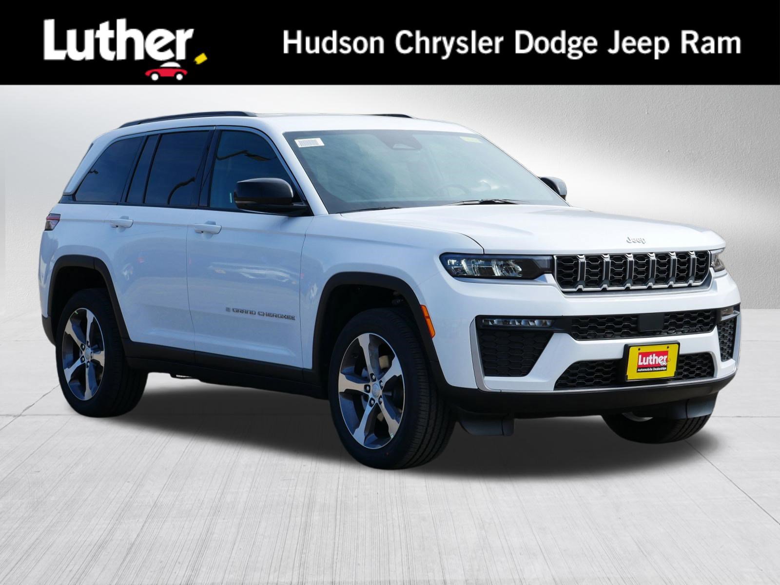 New 2026 Jeep Grand Cherokee Limited w/ Trailer Tow Package