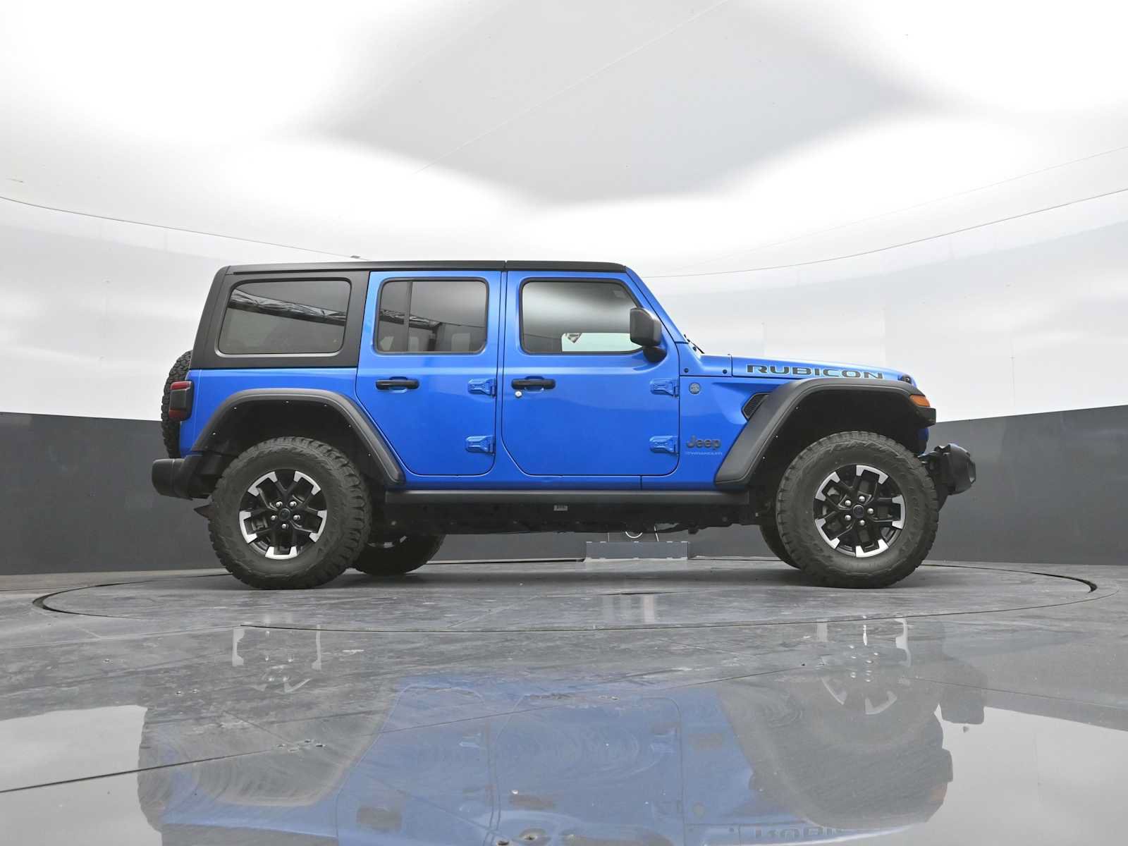 Used 2024 Jeep Wrangler Unlimited Rubicon 4xe AWD/4WD image 46