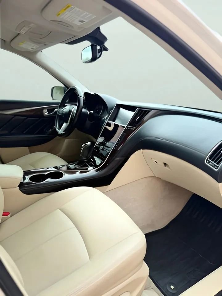 Used 2018 INFINITI Q50 Luxe w/ Essential Package (3.0T Luxe) RWD image 20
