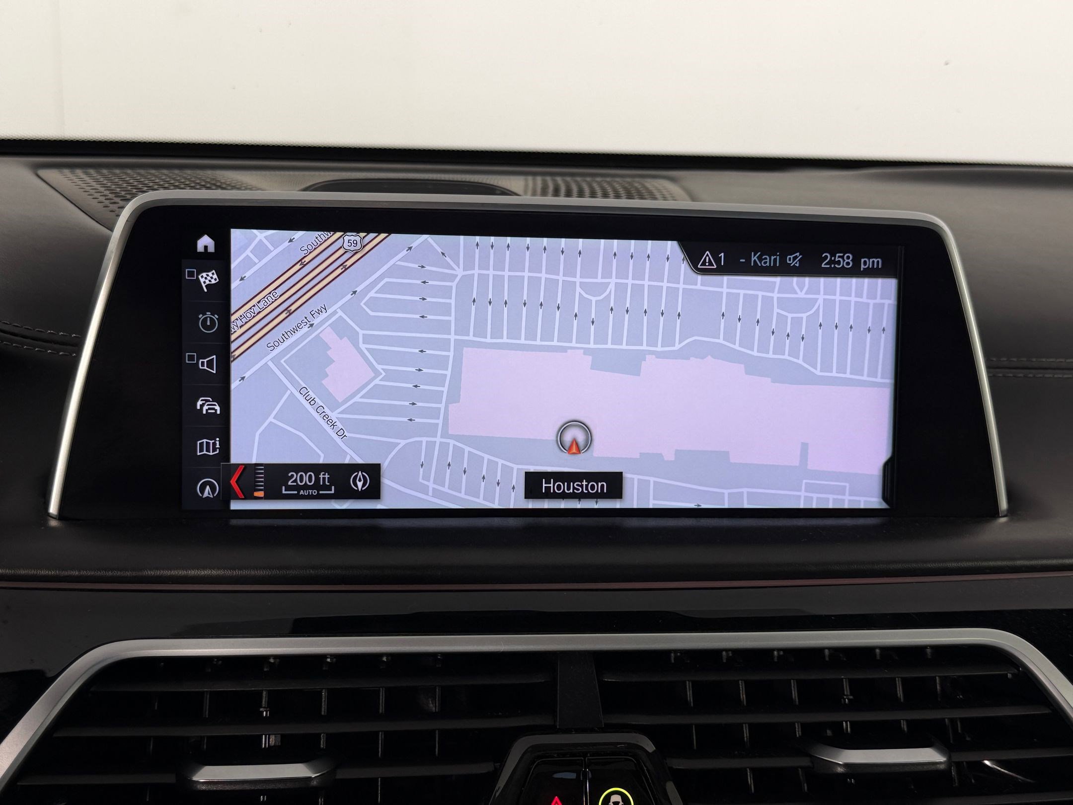 Used 2019 BMW 750i w/ Executive Package image 26