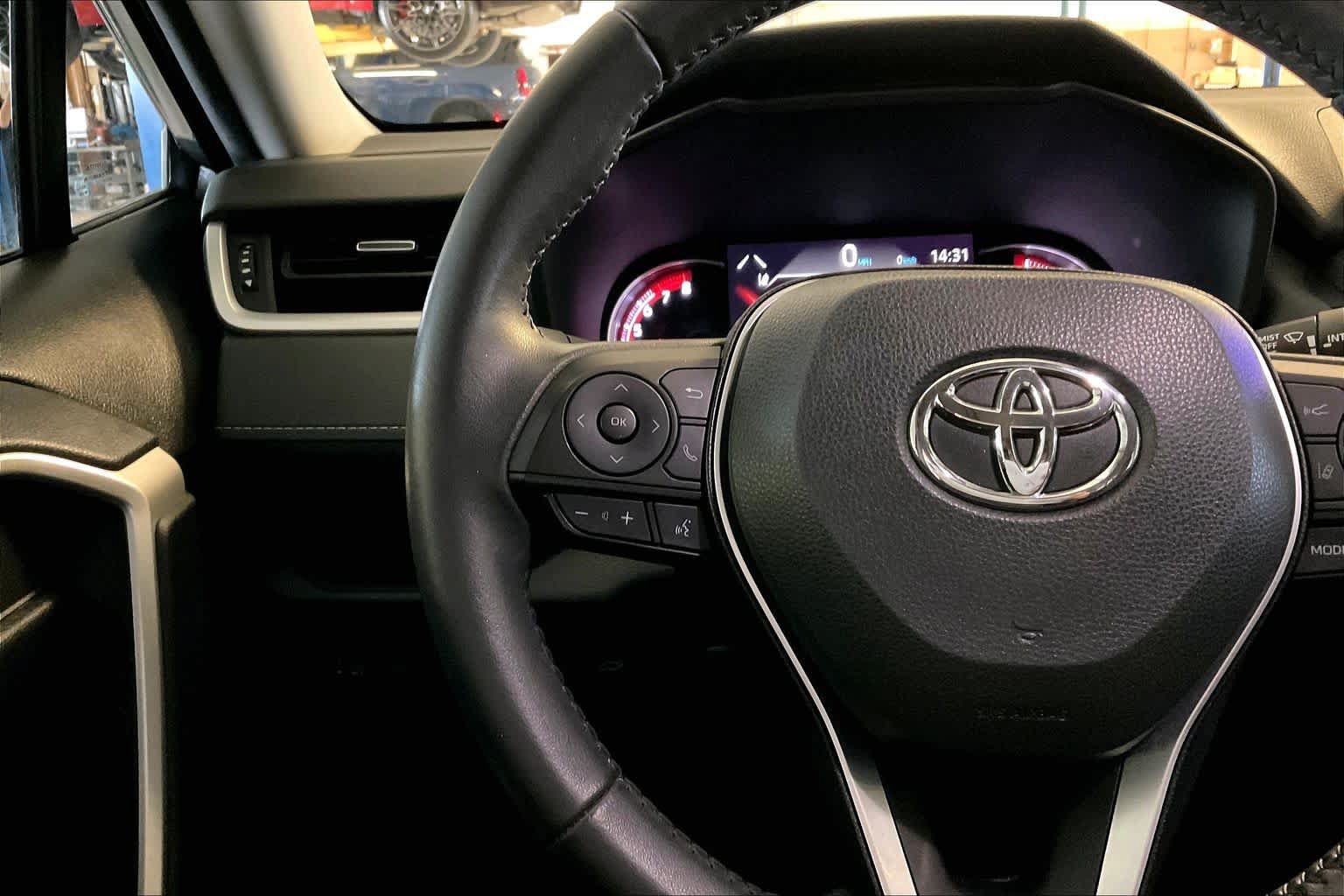 Used 2023 Toyota RAV4 XLE Premium FWD image 22