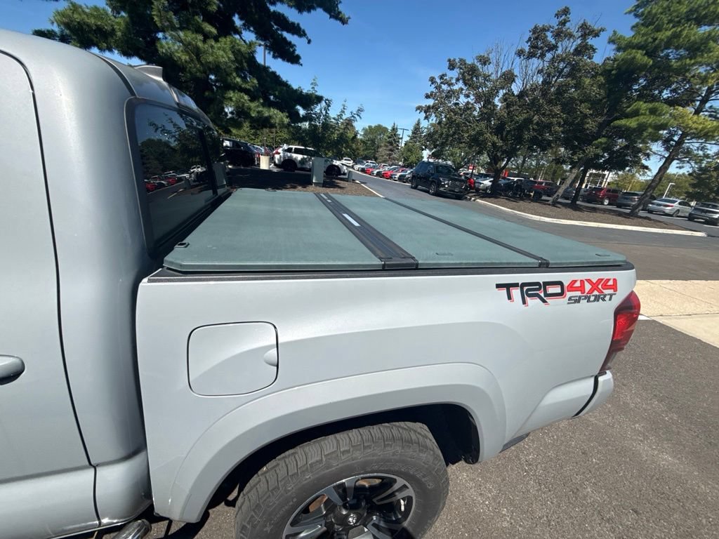 Used 2018 Toyota Tacoma TRD Sport w/ Technology Package AWD/4WD image 16