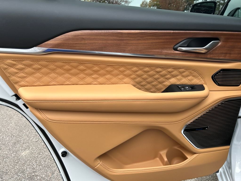 New 2025 Jeep Grand Cherokee L Summit image 26