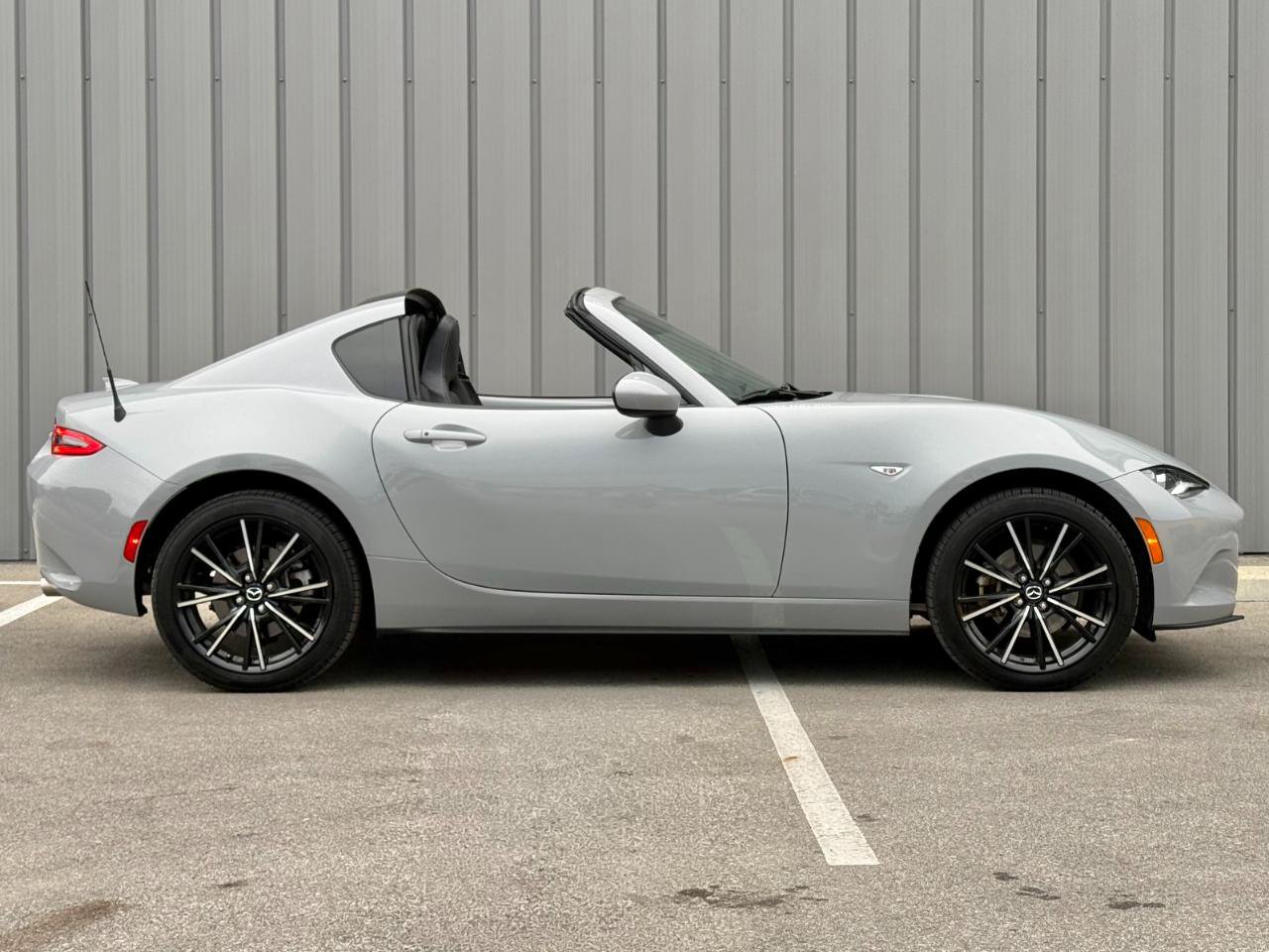 Used 2025 MAZDA MX-5 Miata RF Grand Touring RWD image 5