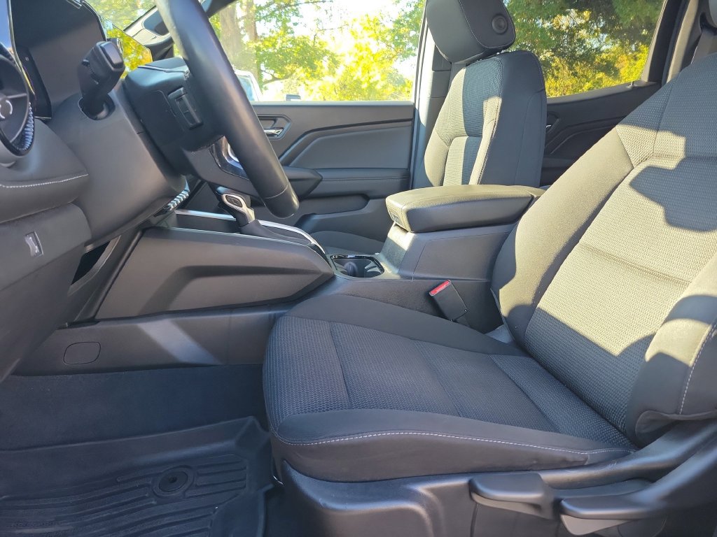 Used 2024 Chevrolet Colorado LT AWD/4WD image 26