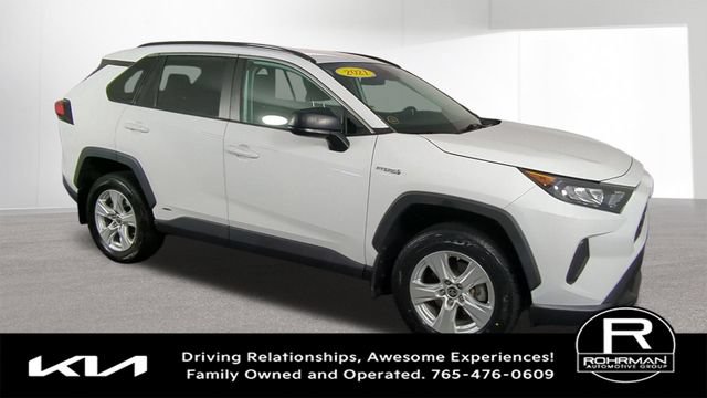 Used 2021 Toyota RAV4 LE AWD/4WD image 2