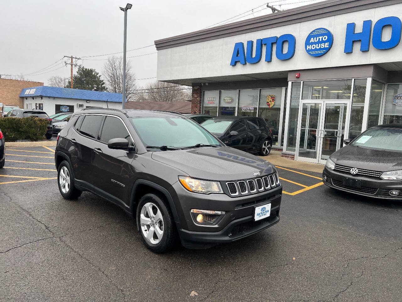 Used 2019 Jeep Compass Latitude w/ Popular Equipment Group FWD image 3