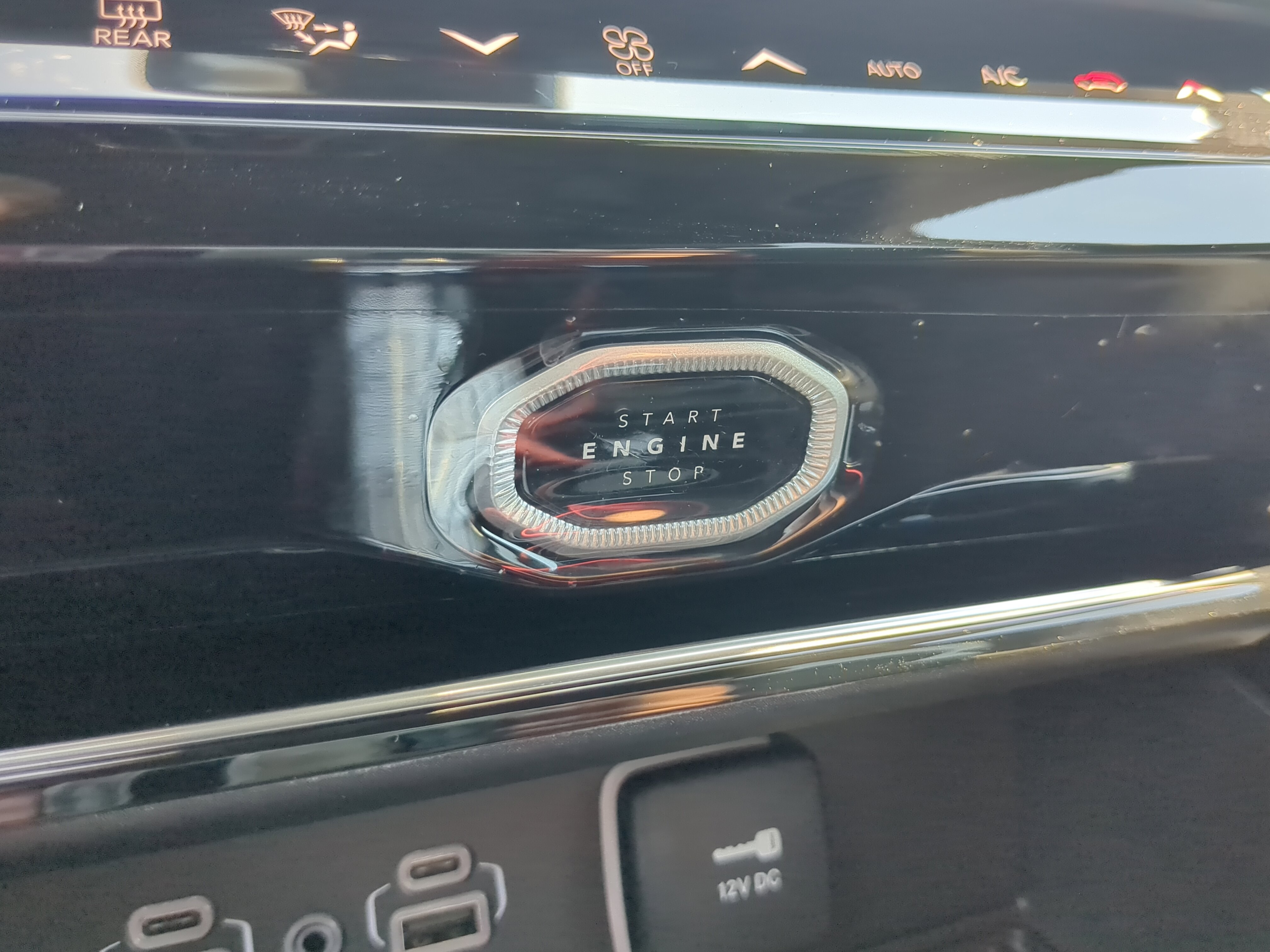 New 2026 Jeep Grand Cherokee Altitude RWD image 27