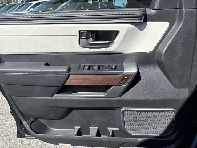 Used 2025 Toyota Sequoia Capstone image 8