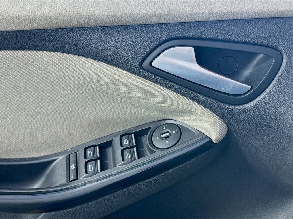 Used 2013 Ford Focus Electric Hatchback image 20