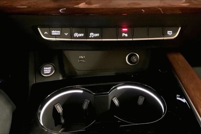 Used 2024 Audi A4 2.0T Premium w/ Convenience Package image 33