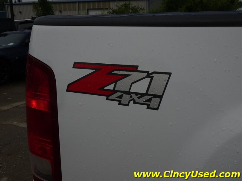 Used 2011 GMC Sierra 3500 SLT w/ SLT Convenience Package AWD/4WD image 35