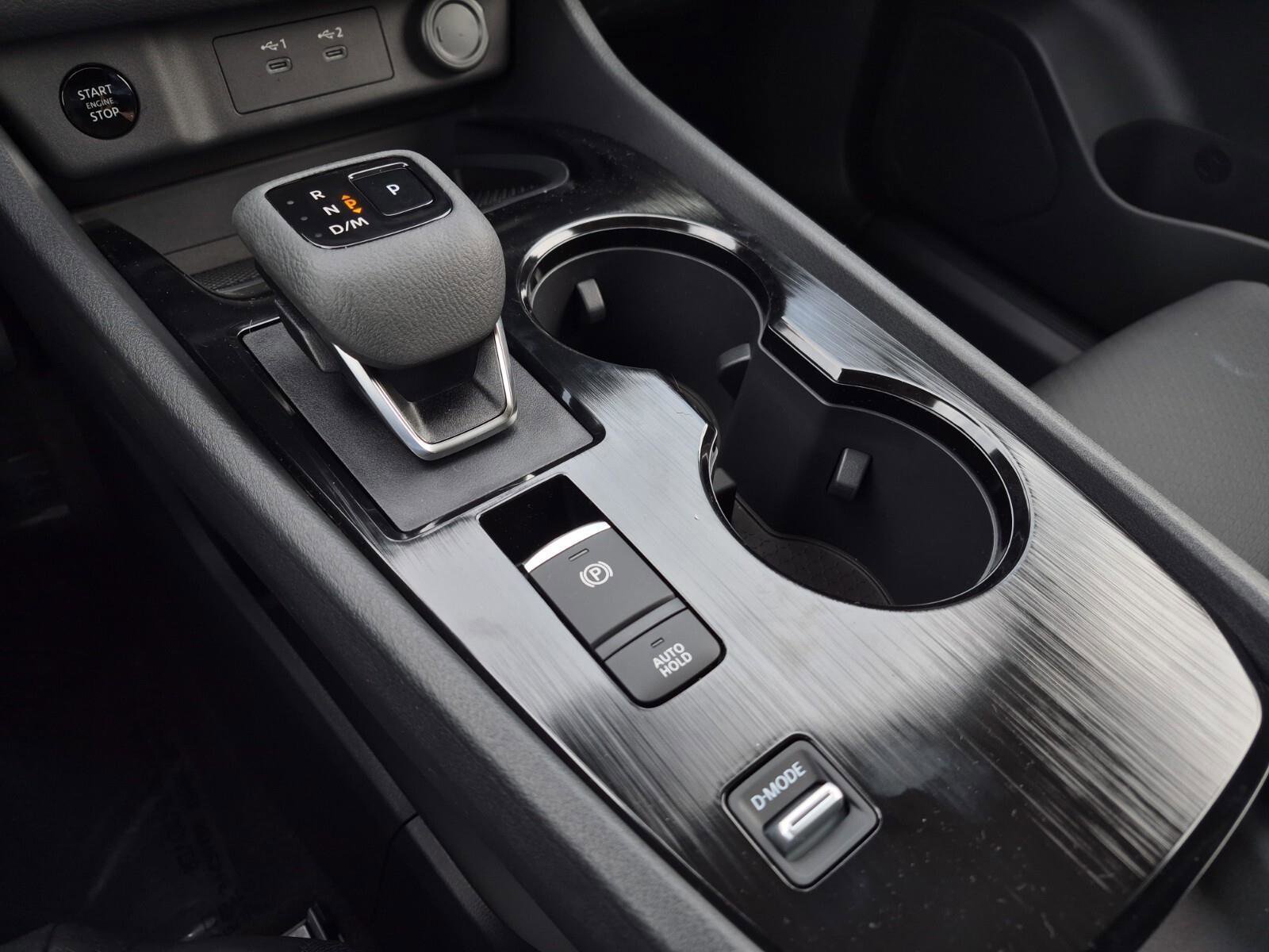 Used 2026 Nissan Rogue SV w/ SV Premium Package image 16