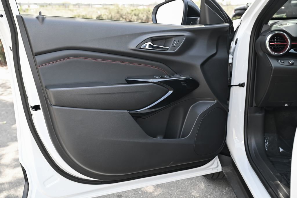 New 2026 Chevrolet Trax RS FWD image 17