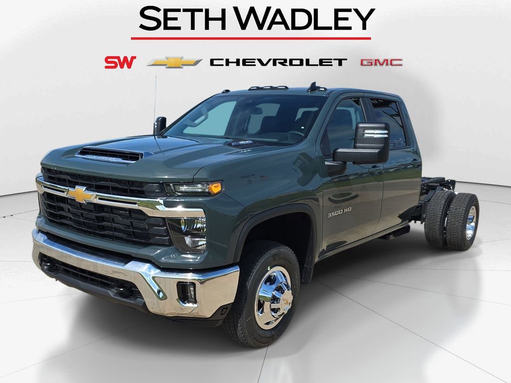 New 2026 Chevrolet Silverado 3500 LT w/ Convenience Package AWD/4WD image 3