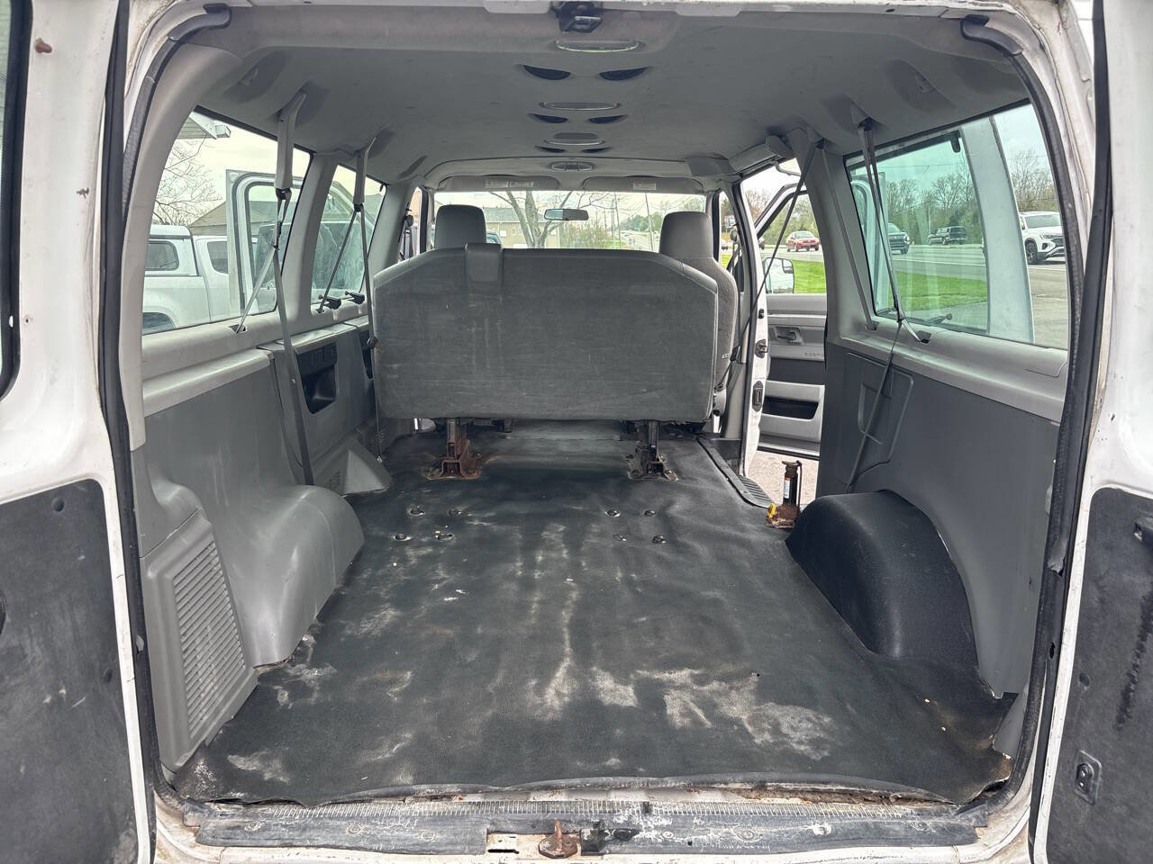 Used 2011 Ford E-150 and Econoline 150 Wagon w/ PWR Windows & Locks Group RWD image 18
