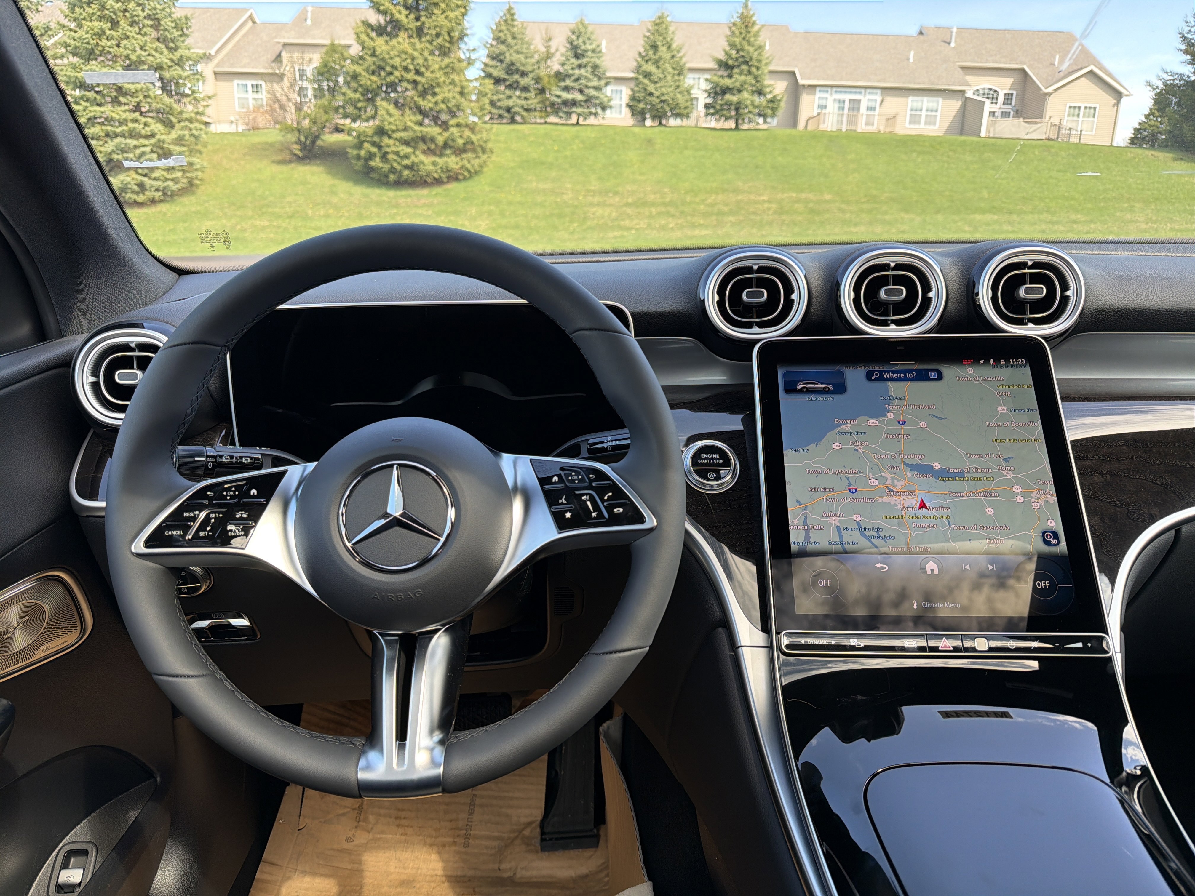 New 2026 Mercedes-Benz GLC 300 4MATIC image 11