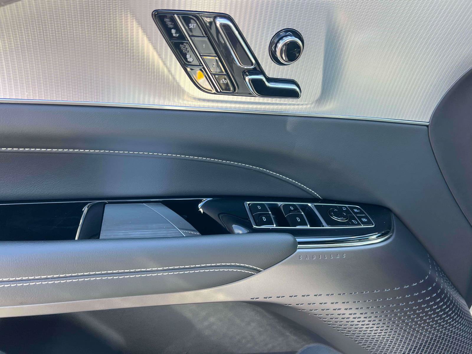 Certified 2024 Cadillac Lyriq Tech AWD/4WD image 14