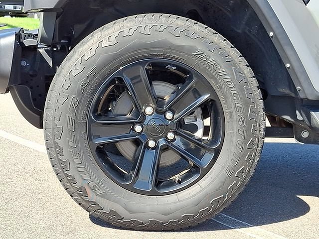 Used 2023 Jeep Wrangler Unlimited Sahara AWD/4WD image 8