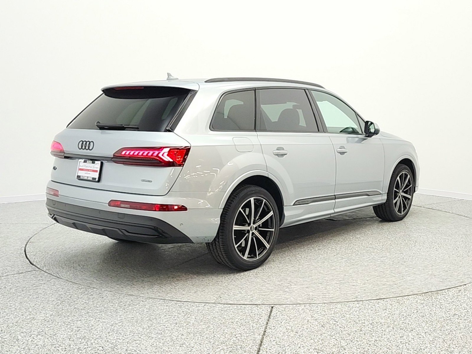 Used 2023 Audi Q7 3.0T Premium Plus w/ Premium Plus Package image 5
