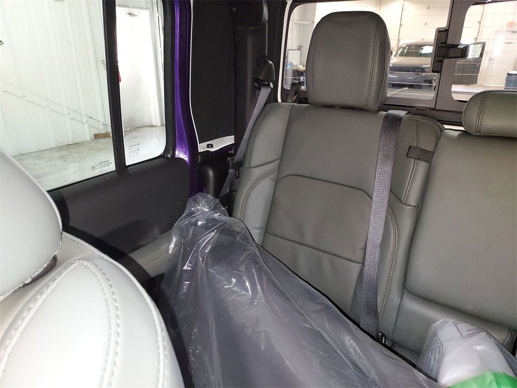 New 2026 Jeep Gladiator Mojave image 12