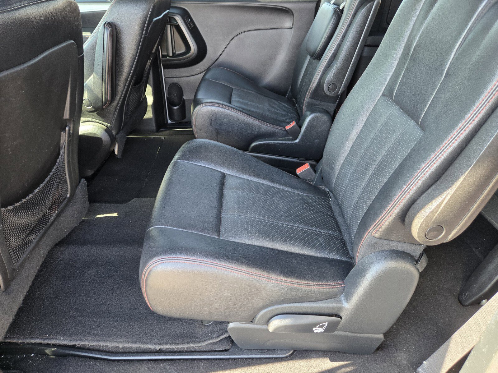 Used 2016 Dodge Grand Caravan R/T FWD image 8