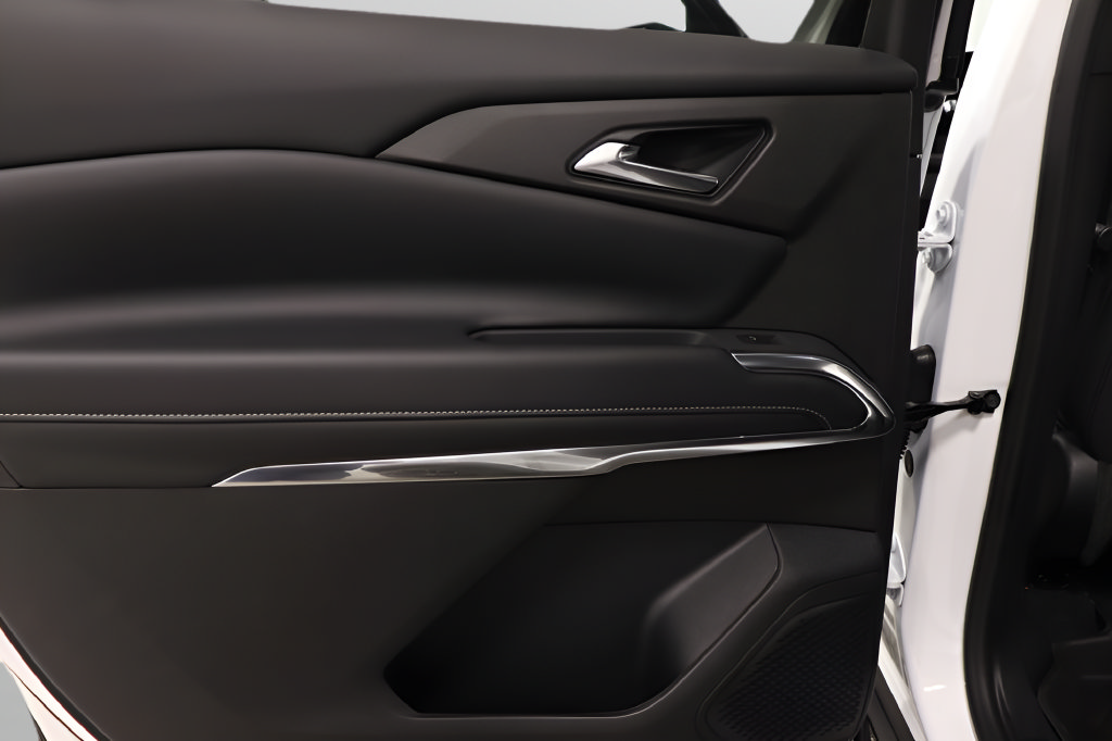 New 2026 Chevrolet Traverse LT w/ Driver Confidence Package FWD image 23