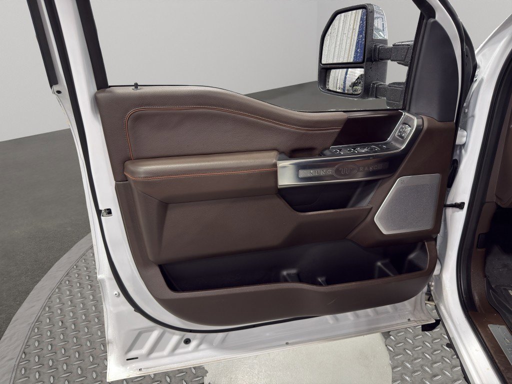 Used 2024 Ford F250 King Ranch w/ Chrome Package image 9