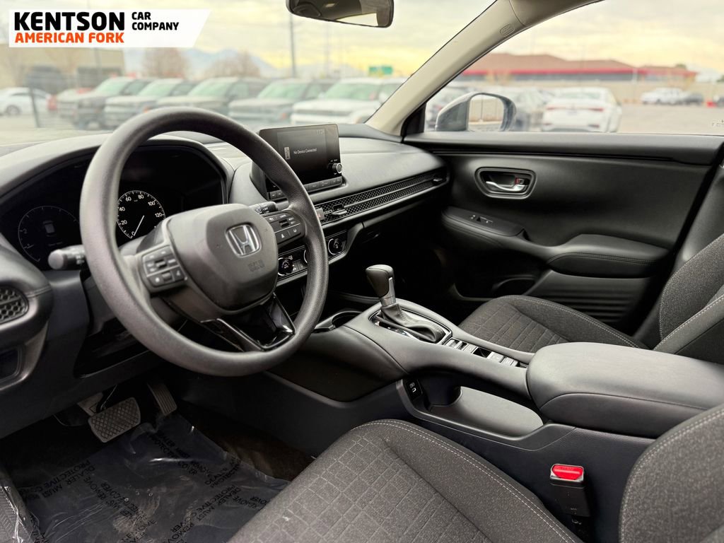 Used 2025 Honda HR-V LX image 35