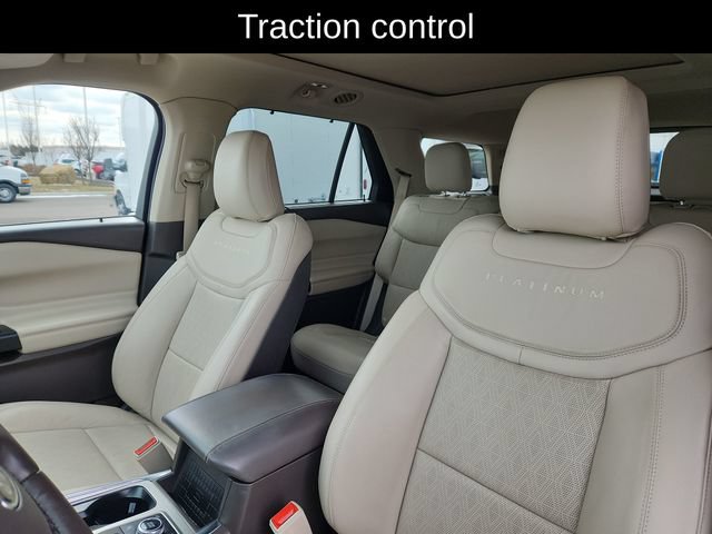Used 2020 Ford Explorer Platinum w/ Premium Technology Package AWD/4WD image 23